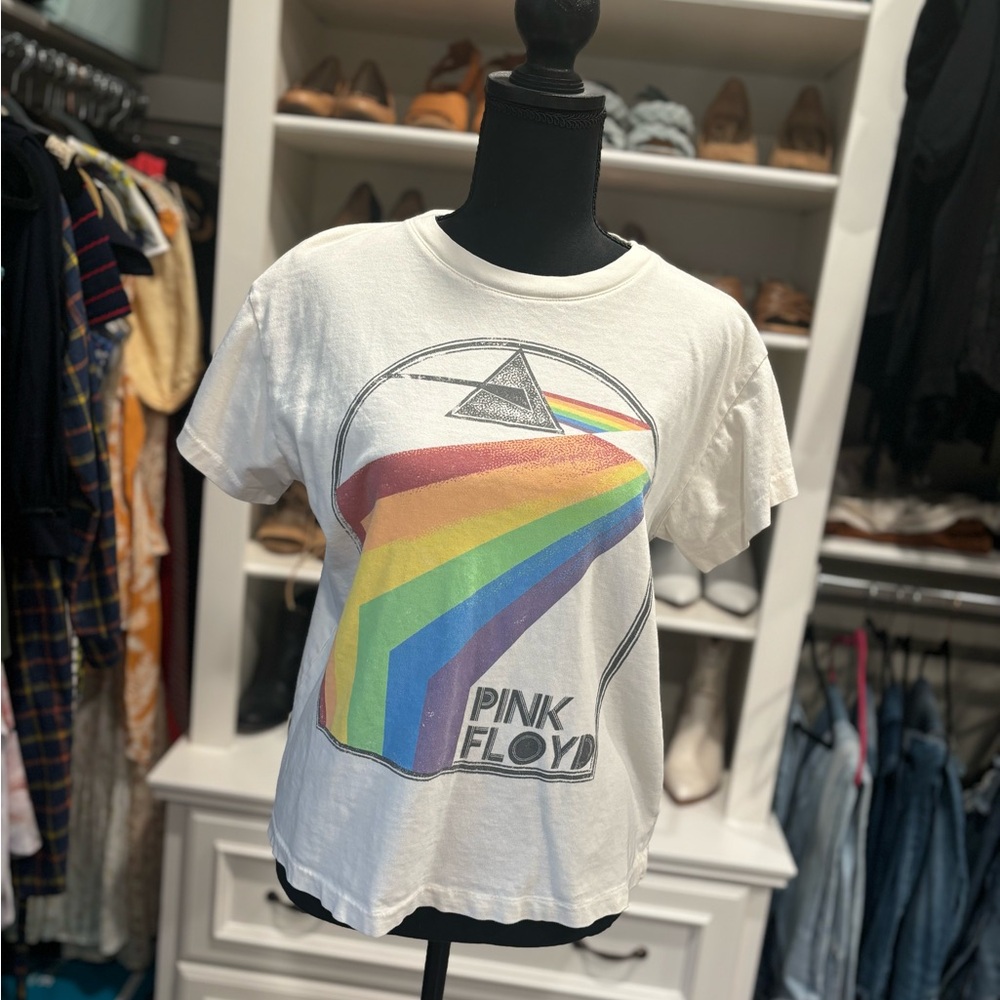 Pink Floyd band tee!